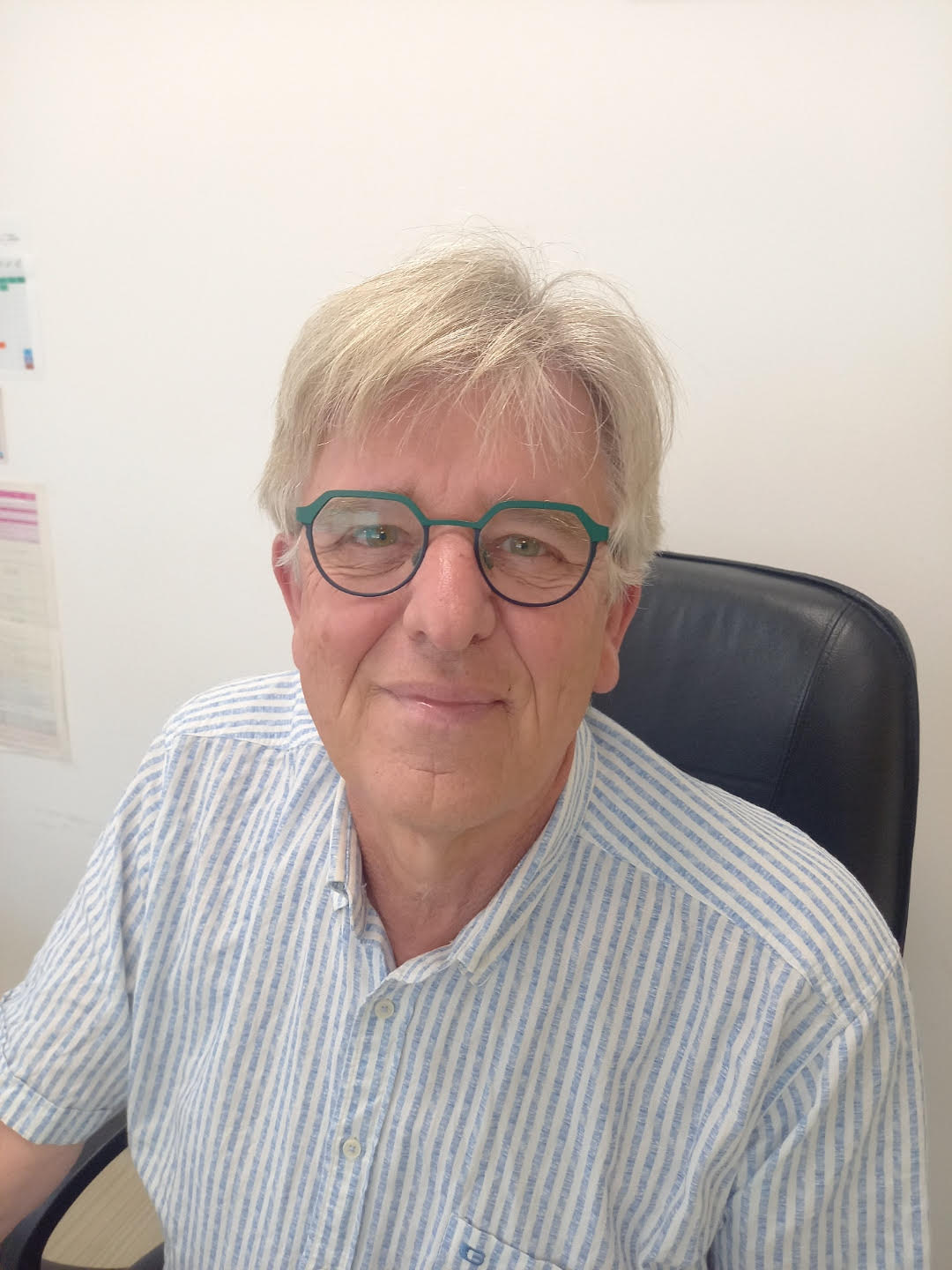 Dr Bernard Kral